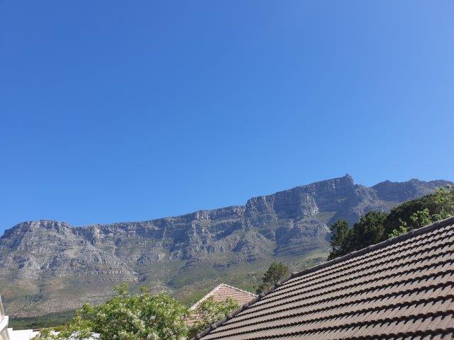 2 Bedroom Property for Sale in Oranjezicht Western Cape